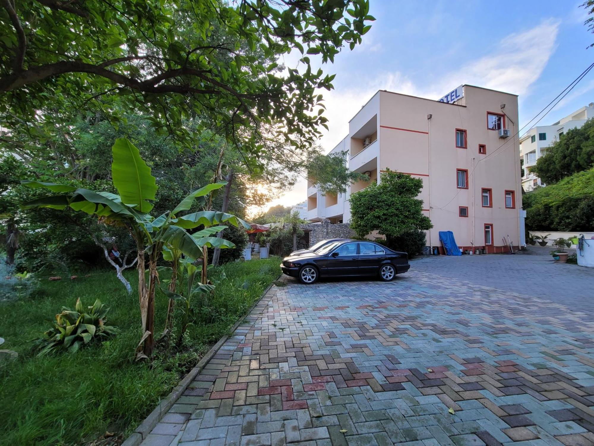 Top View Hostel Durrës Esterno foto